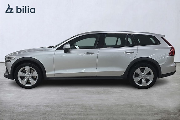 Volvo V60 Cross Country 3 of 22