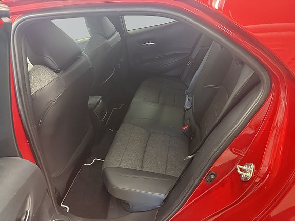 Toyota Corolla 7 of 15
