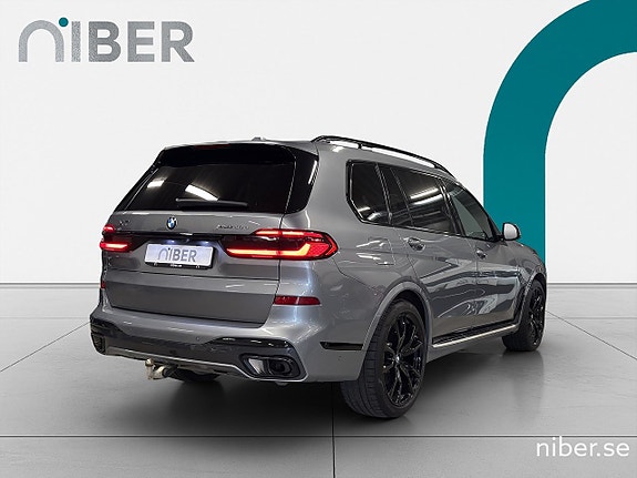 BMW X7 7 of 25