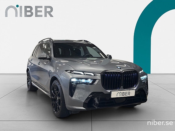 BMW X7 3 of 25