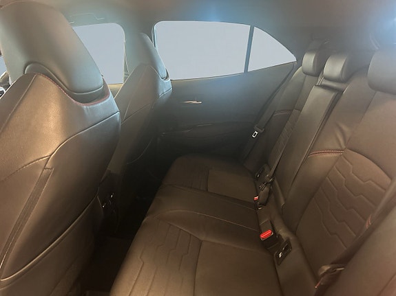 Toyota Corolla 13 of 19