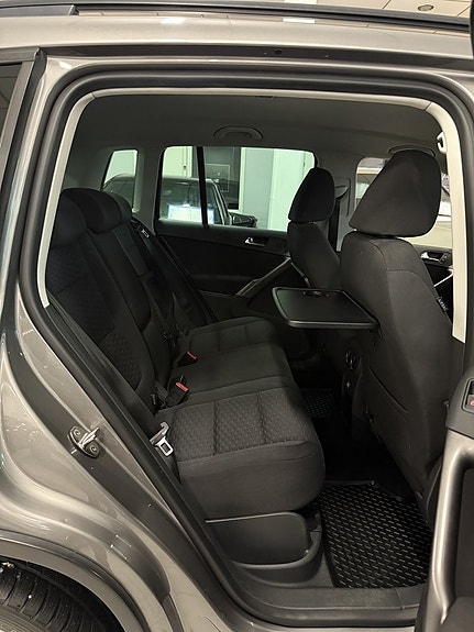 Volkswagen Tiguan 16 of 16