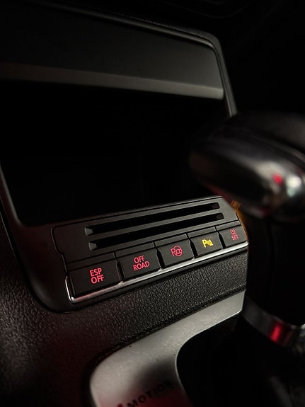 Volkswagen Tiguan 12 of 16