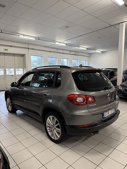 Volkswagen Tiguan 5 of 16