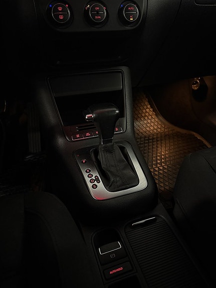 Volkswagen Tiguan 11 of 16
