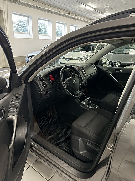 Volkswagen Tiguan 7 of 16