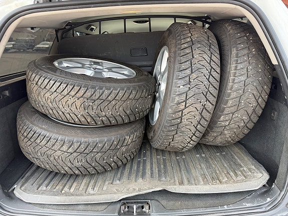Volvo XC70 7 of 7