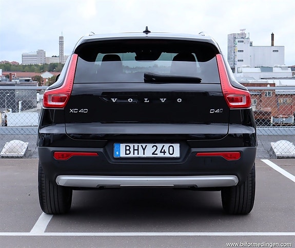 Volvo XC40 18 of 19