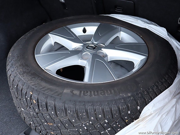 Volvo XC40 17 of 19