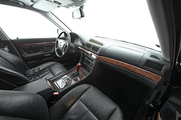 BMW 728i 16 of 28