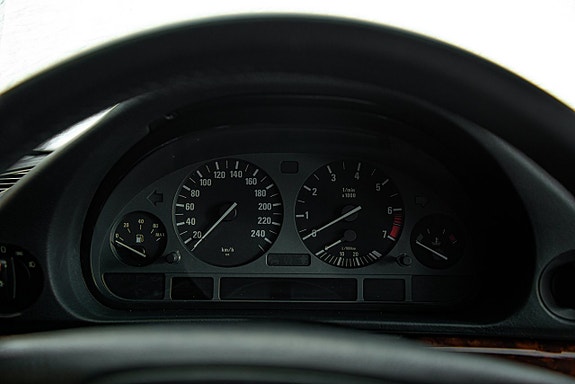 BMW 728i 20 of 28