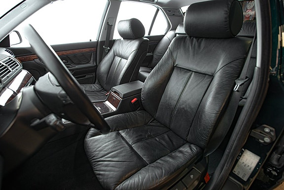 BMW 728i 15 of 28