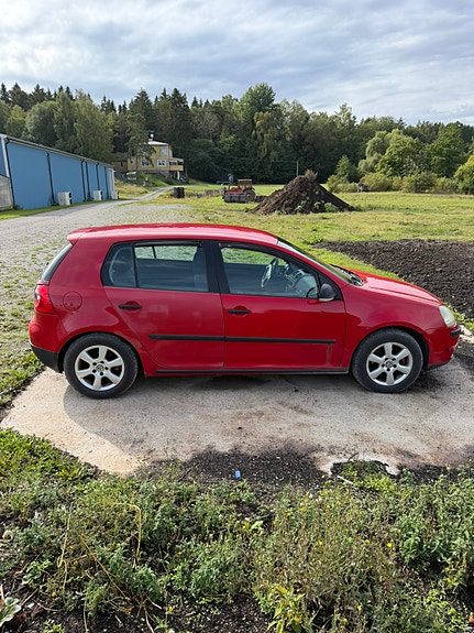 Volkswagen Golf V 3 of 4