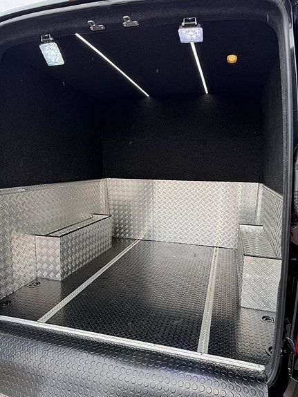 Mercedes-Benz Sprinter 319 23 of 30