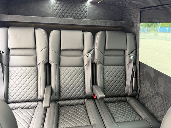 Mercedes-Benz Sprinter 319 18 of 30