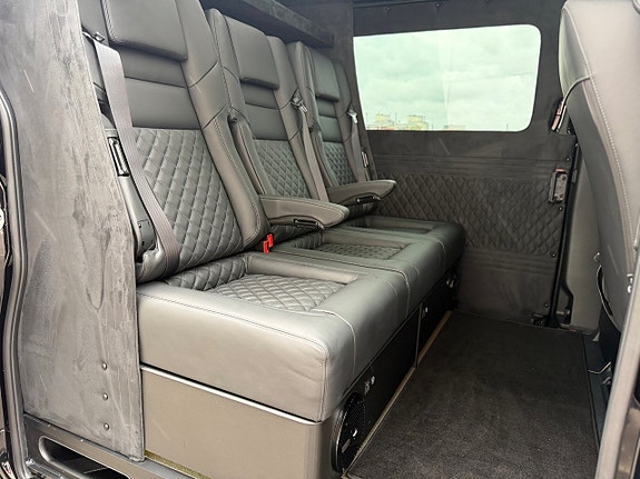 Mercedes-Benz Sprinter 319 16 of 30