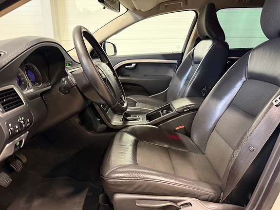 Volvo V70 15 of 20