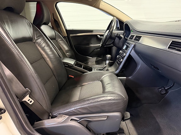 Volvo V70 13 of 20