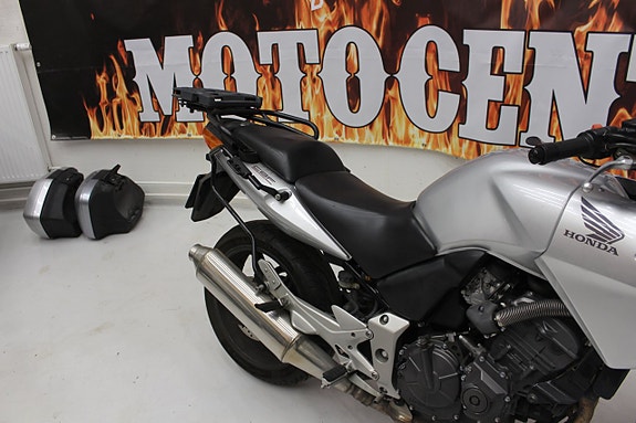 Honda CBF600SA 3 of 7