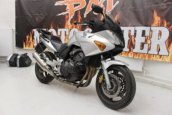 Honda CBF600SA 2 of 7