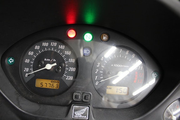 Honda CBF600SA 6 of 7