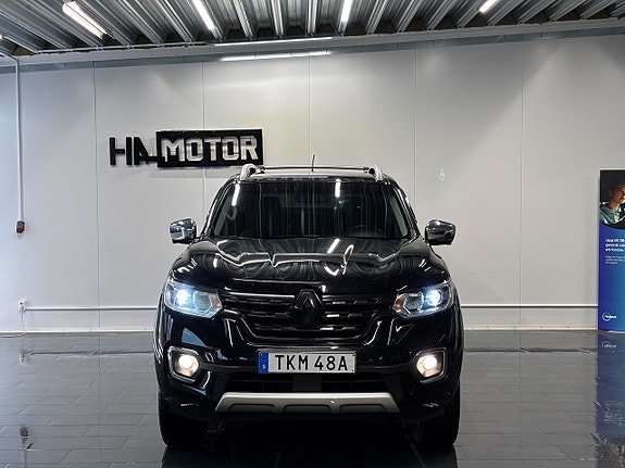 Renault Alaskan 3 of 29
