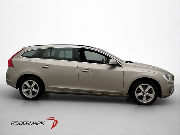 Volvo V60 4 of 27
