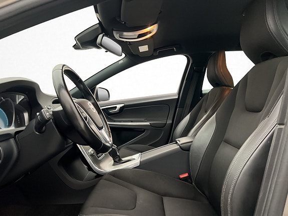 Volvo V60 14 of 27
