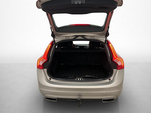 Volvo V60 18 of 27