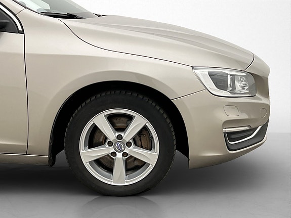 Volvo V60 10 of 27