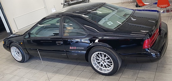 Ford Thunderbird 9 of 20