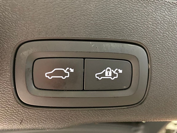 Volvo XC60 13 of 27