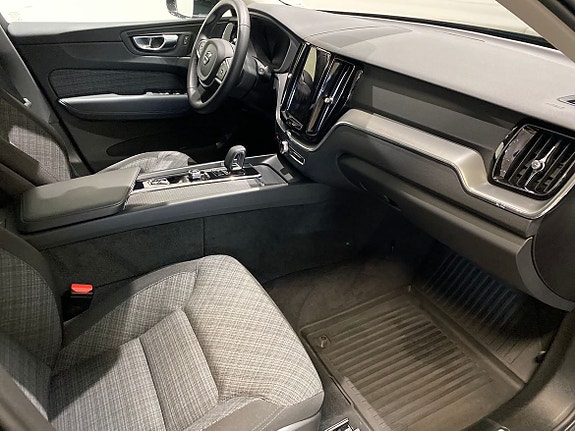 Volvo XC60 12 of 27