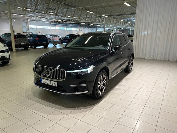 Volvo XC60 2 of 27