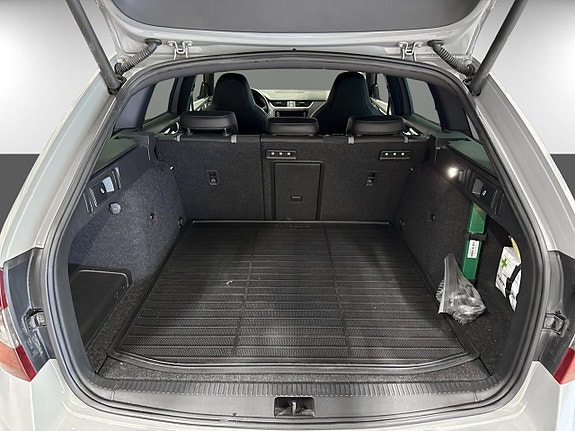 Skoda Octavia 14 of 17