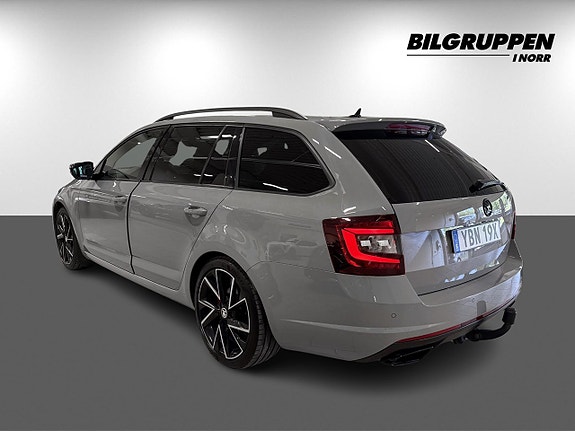 Skoda Octavia 6 of 17