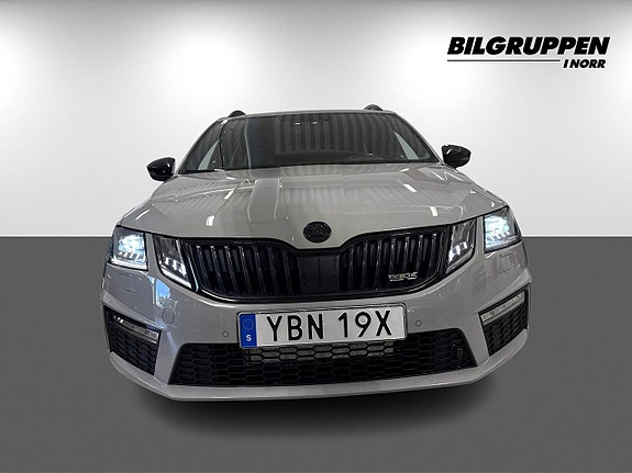 Skoda Octavia 2 of 17