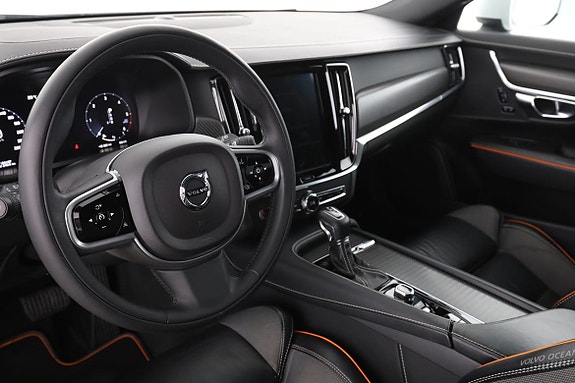 Volvo V90 Cross Country 12 of 30