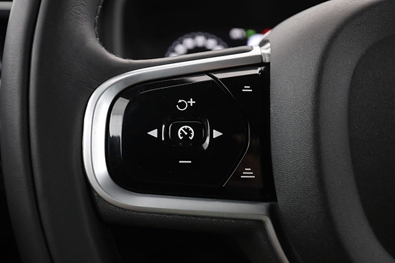 Volvo V90 Cross Country 30 of 30