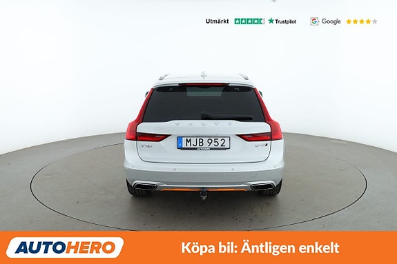 Volvo V90 Cross Country 4 of 30