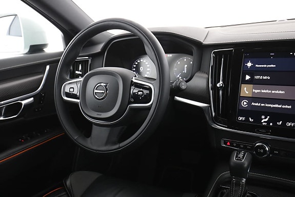 Volvo V90 Cross Country 14 of 30