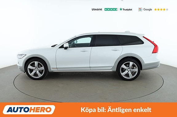 Volvo V90 Cross Country 2 of 30