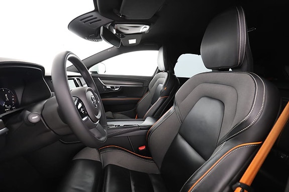 Volvo V90 Cross Country 11 of 30