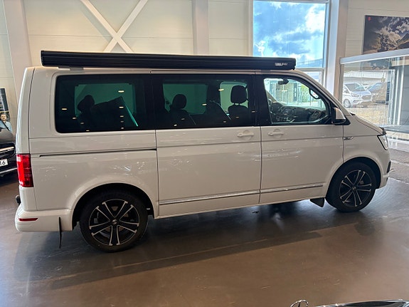 Volkswagen Multivan 5 of 15
