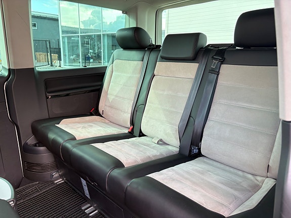Volkswagen Multivan 9 of 15