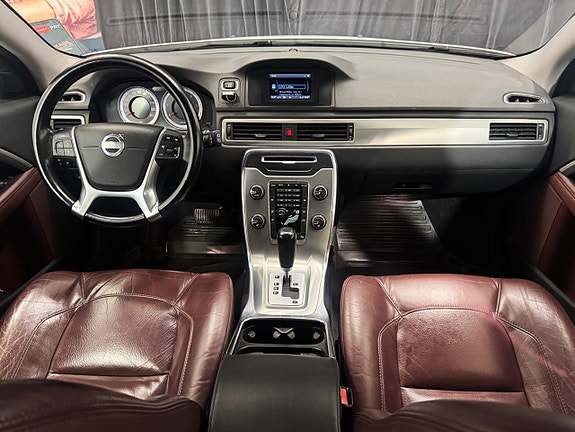 Volvo V70 13 of 15