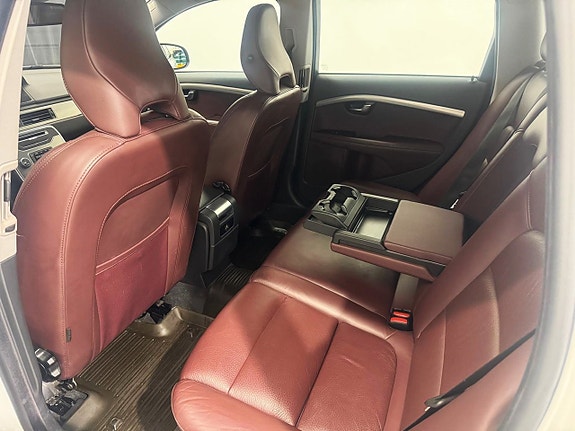 Volvo V70 9 of 15