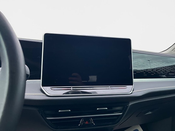 Volkswagen Passat 11 of 20