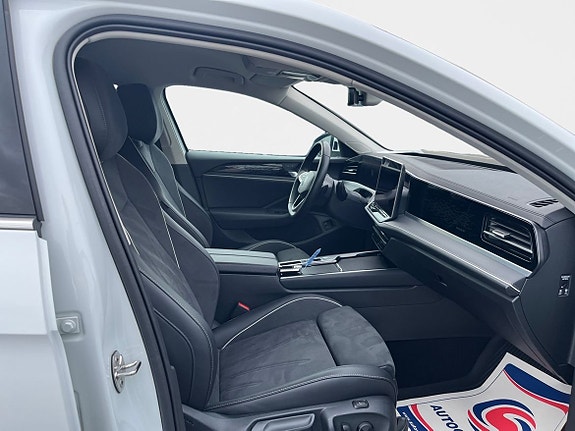 Volkswagen Passat 15 of 20