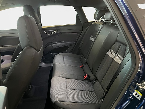 Audi Q4 e-tron 13 of 15